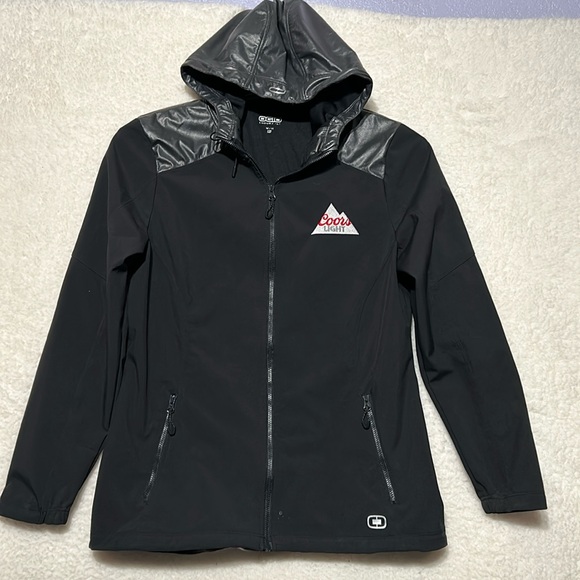 Ogio endurance, lightweight shell, Coors, light logo, hooded jacket, size medium - Picture 1 of 7